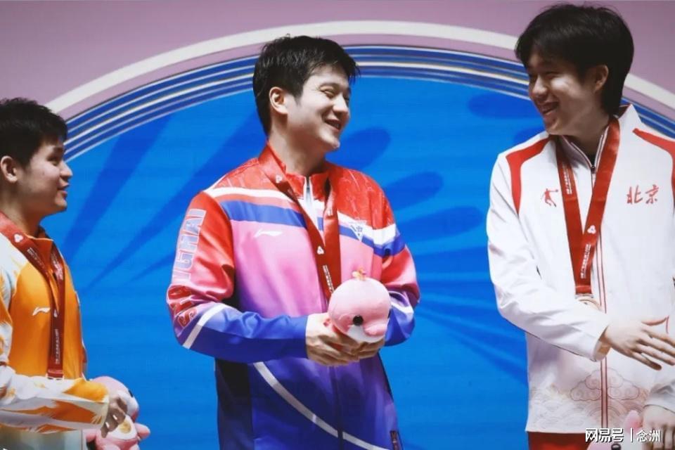 网友呼唤樊振东回归国乒！邓亚萍：很欣赏他 得看他和乒协怎么讨论
